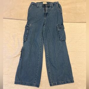 Universal Thread Co. cargo blue denim jeans